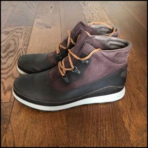 Chaco Ember Boots 9.5 Women’s